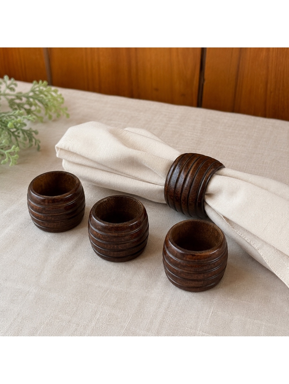 Vintage Dark Wood Napkin Rings Set Of 4 Three Ridge Rustic Table Decor - Picture 1 of 6